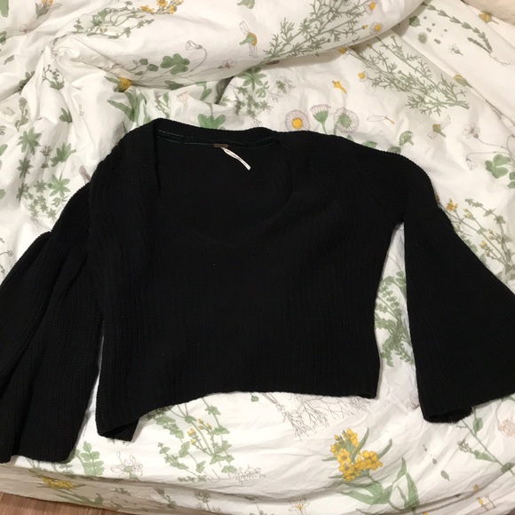 Free People black sweater - Picture 1 of 3